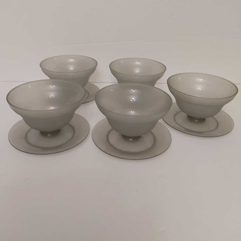 Tupperware dessert bowls